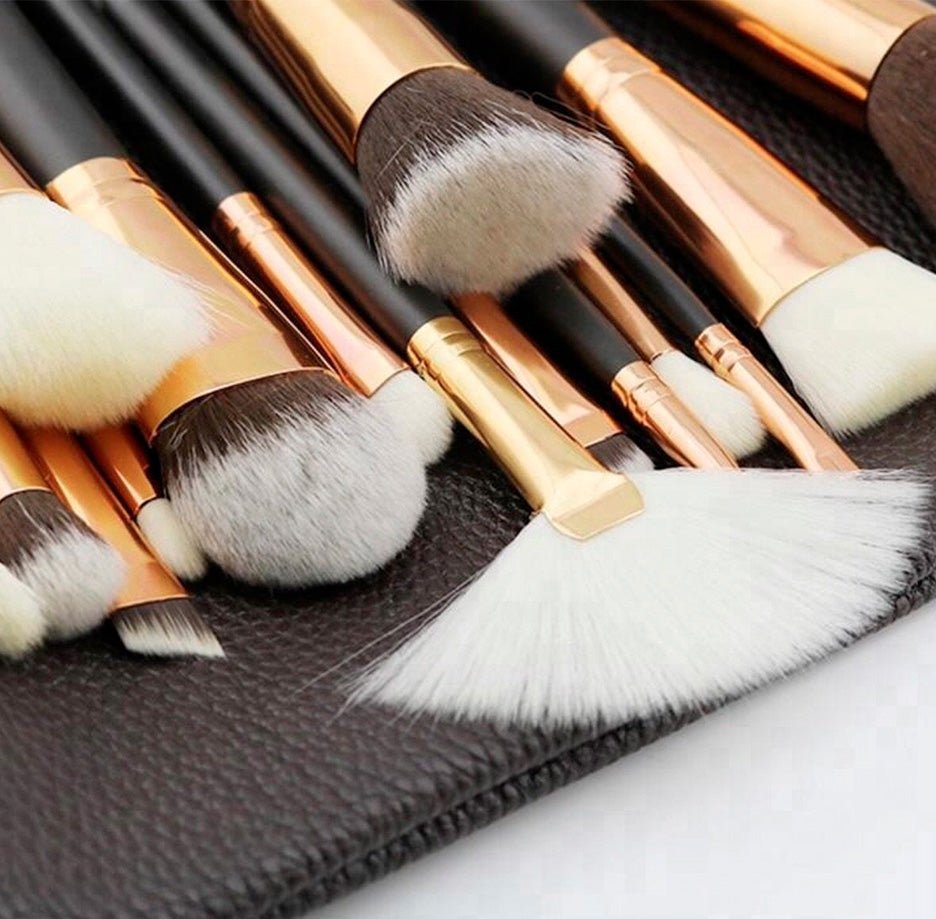 Makeup Brush Kit - Divine Beauty & Fitness